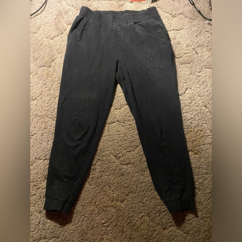 black sweatpants